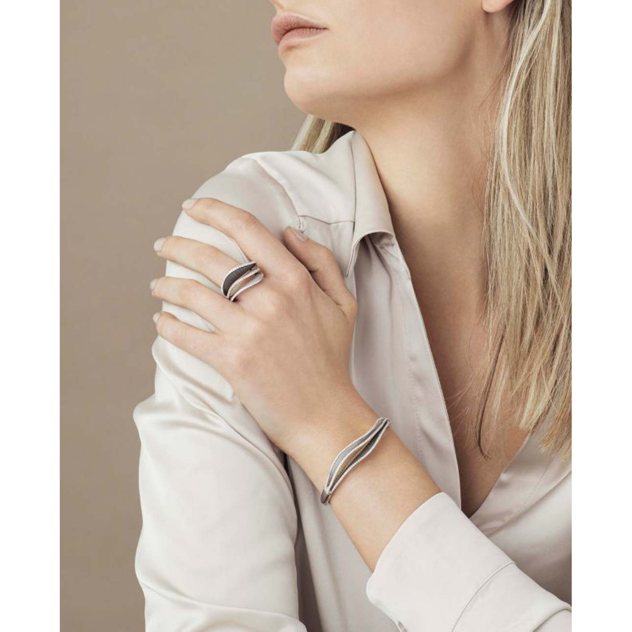 Brillantring 0,36 ct 750er White Ice, Natural Beige und Black Lava Gold Regina